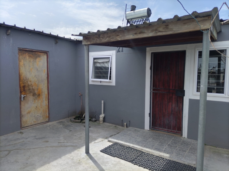 2 Bedroom Property for Sale in Wimbledon Estate Western Cape